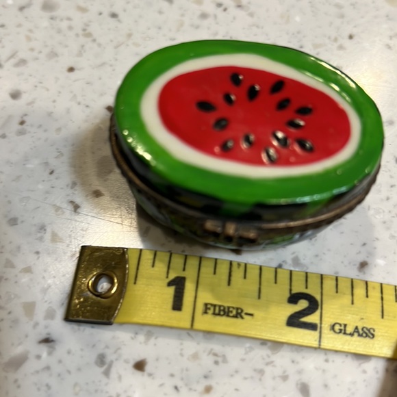 Watermelon hinged trinket box with picnic basket inside - Picture 6 of 12
